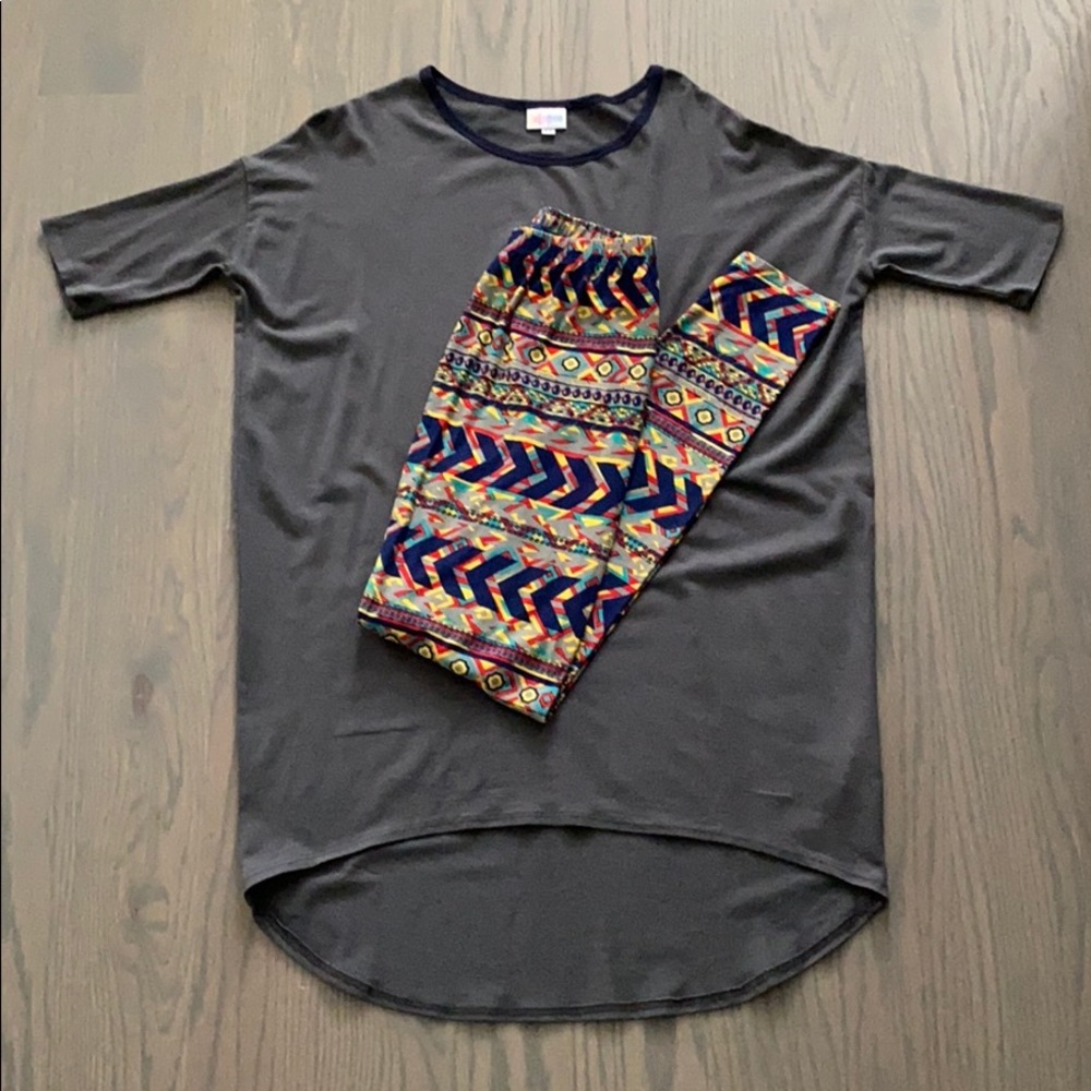 LulaRoe tunic with matching leggings